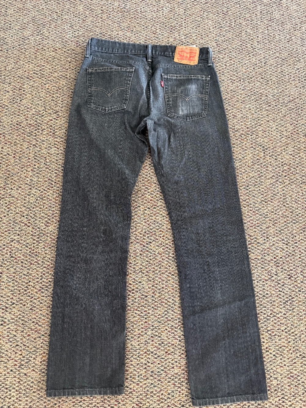 Levis. 514. 33 x 34